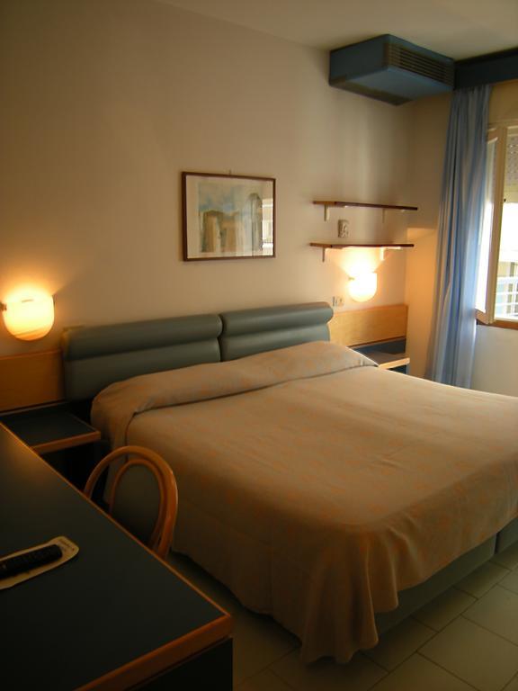 Hotel Ambasciatori Palace Lido di Jesolo Exterior foto